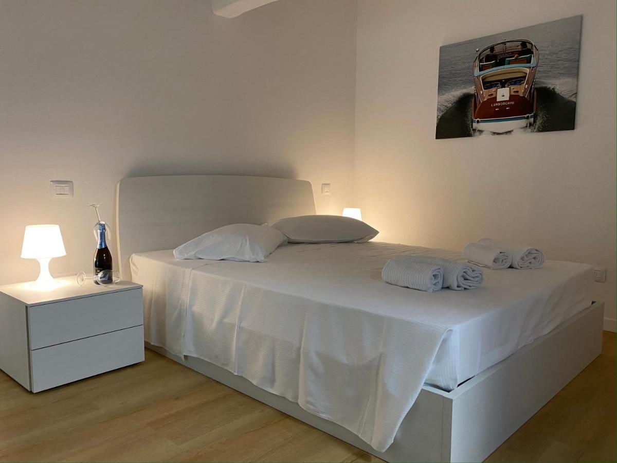 מאלצ'סינה La Dolce Vita Suites מראה חיצוני תמונה