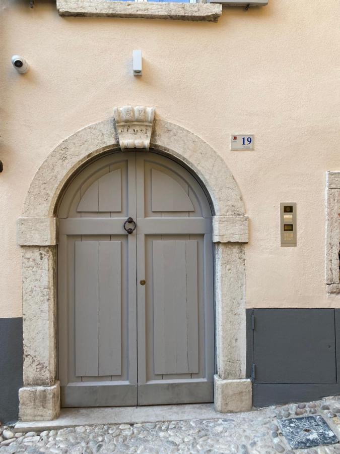 מאלצ'סינה La Dolce Vita Suites מראה חיצוני תמונה